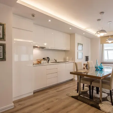 아파트호텔 Aura 2*