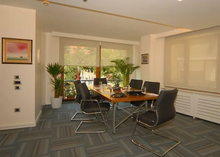 Hotel apartamentowy Aura