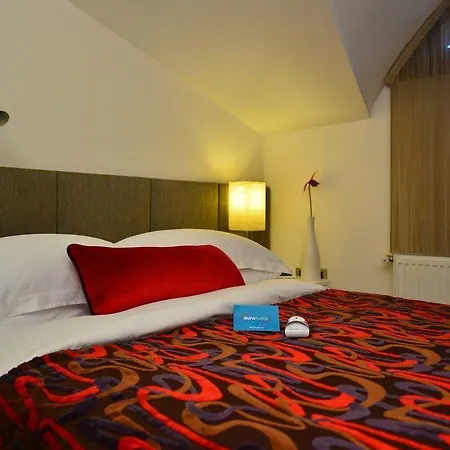 Aura Lejlighedshotel 2*