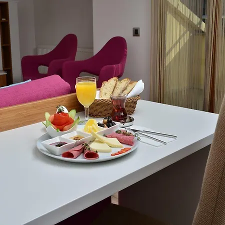 Aura Lejlighedshotel 2*