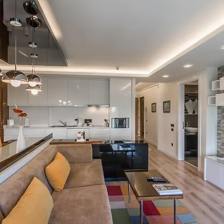 Aparthotel Aura