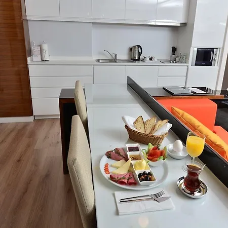 Aura 2* Istanbul