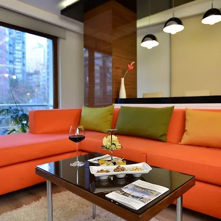 Aura Aparthotel
