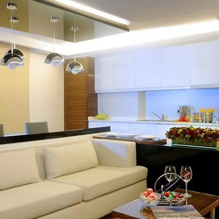 Aparthotel Aura 2*